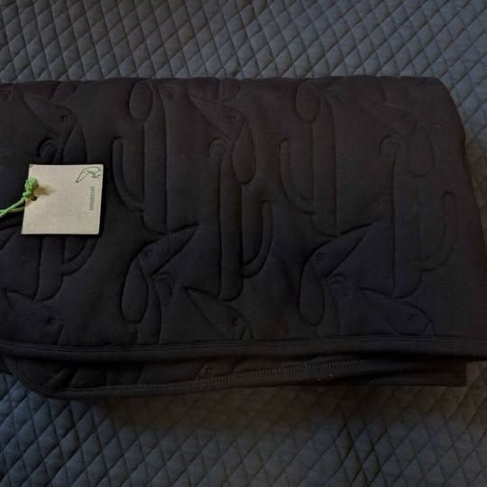 NWT Kate Quinn Dogs Organic Cotton Quilt